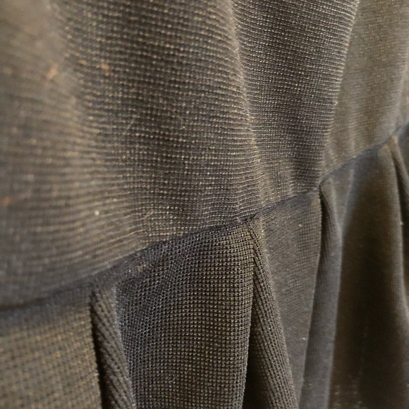 Black Sleeveless Peplum - Picture 3 of 4